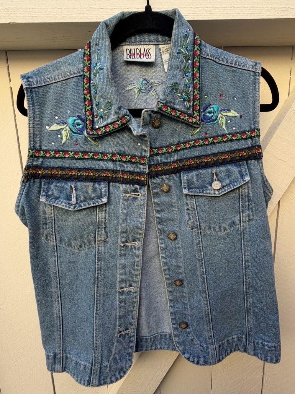Bill Blass Embroidered Denim Vest women’s medium